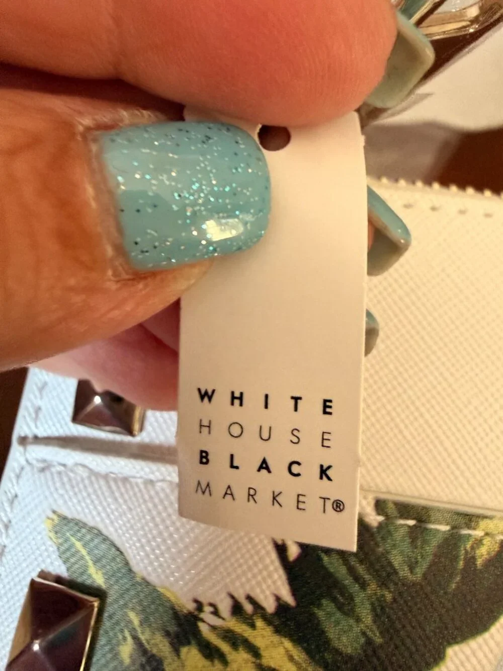 White floral clutch with gold studs - Picture 9 of 12